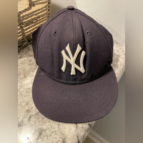 New Era Kids New York Yankees MLB hat size 6 3/8 fitted - Picture 1 of 5